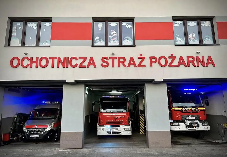 Kolizja dwóch pojazdów w Kunowie – interweniowali strażacy