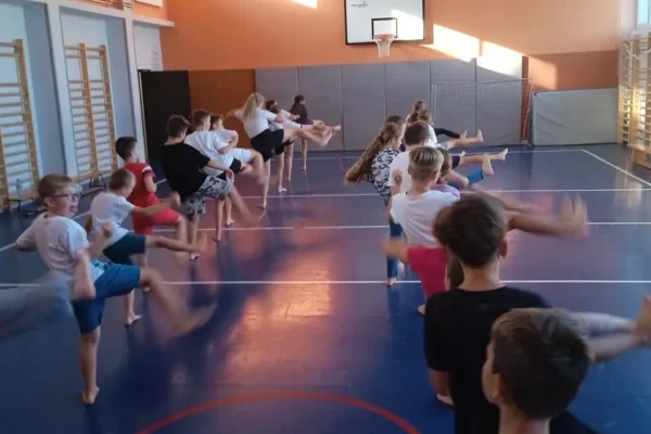 Bezpłatne treningi karate w Ostrowcu – start już wkrótce