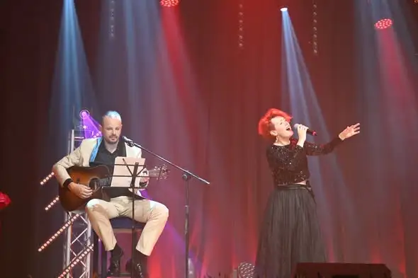 Narodowe Czytanie 2026 w Ćmielowie: „Dziady” i koncert przy świecach