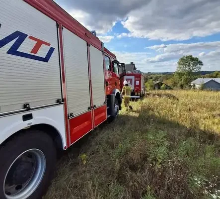 OSP Ćmielów podsumowuje interwencje: od pochylonego drzewa po pożar domu