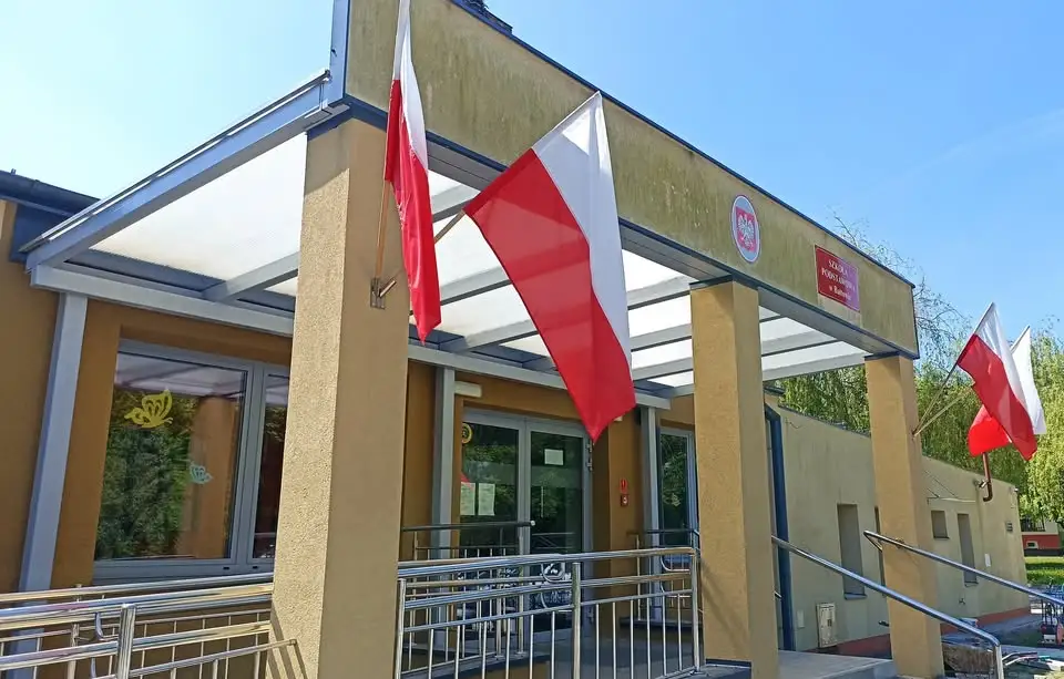 Ogólnopolski Dzień Głośnego Czytania w szkole w Bałtowie – uczniowie czytali w klasach, na korytarzach i w bibliotece