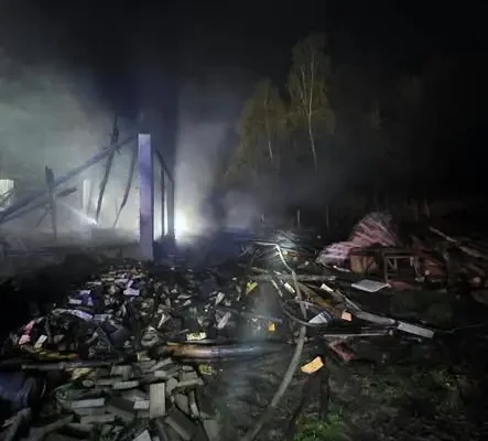 Pożar budynku gospodarczego w Podgrodziu – akcja strażaków